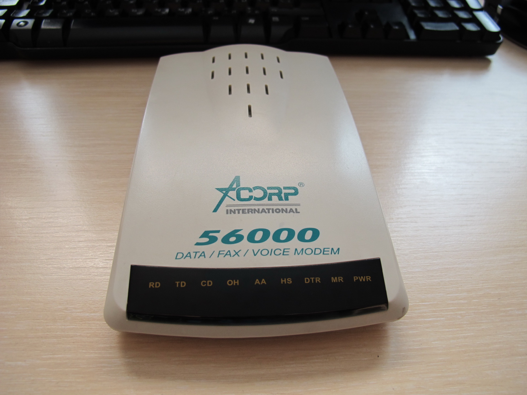 Старый интернет через телефон. Модем Акорп 56000. Модем Acorp 56k. Dial up модем 56000. Dial up модем Acorp.